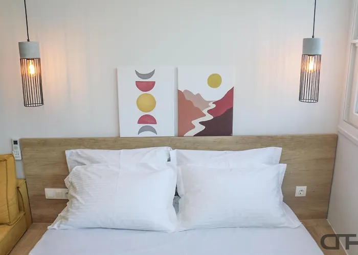 New Deluxe 3 Downtown - Fully Equiped Salonic